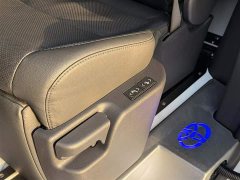 Toyota SIENNA 2.5L Hybrid Premium Edition - фото 17