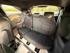 Toyota SIENNA 2.5L Hybrid Premium Edition - фото 18