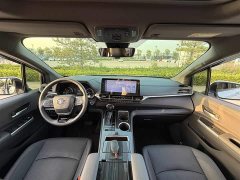 Toyota SIENNA 2.5L Hybrid Premium Edition - фото 6