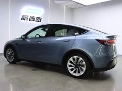Tesla Model Y rear-wheel drive version - фото 7