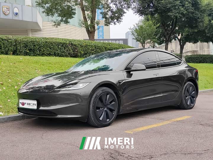 Tesla Model 3 2023 rear-wheel drive version