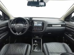Mitsubishi Outlander 2020 2.4L four-wheel drive exclusive version, 5 seats - фото 5