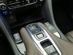 Honda UR-V 370TURBO four-wheel drive exclusive version - фото 13
