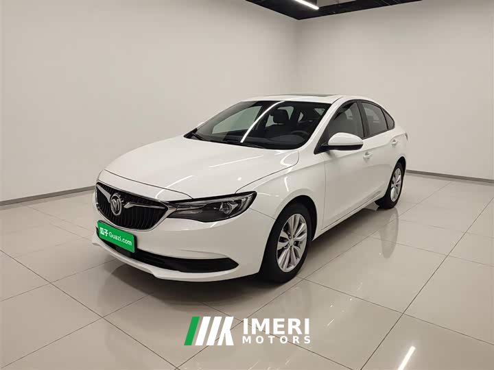 Mercedes-Benz Yinglang 1.5L Automatic Elite - автомобиль из Китая