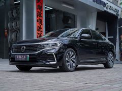 Volkswagen Passat Plug-in Hybrid 2022 430PHEV Hybrid Luxury Edition - фото 1