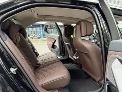 BMW 7 Series 2023 735Li M Sports Package - фото 10