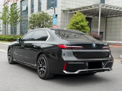 BMW 7 Series 2023 735Li M Sports Package - фото 13