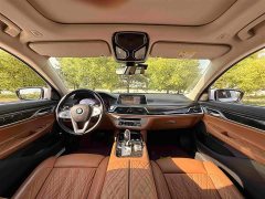 BMW 7 Series 2021 740Li Leading Luxury Package - фото 7