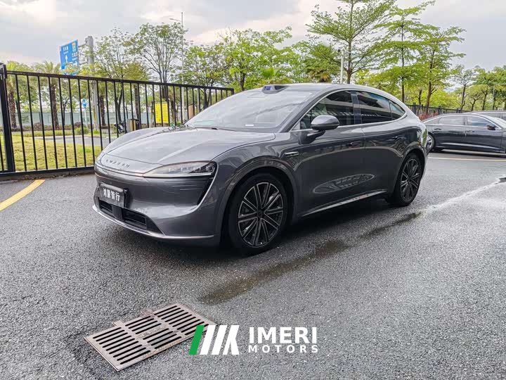 Luxeed Zhijie R7 2025 extended range 251km Max - автомобиль из Китая