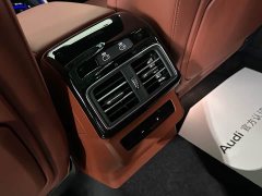Audi Q5L 2026 2.0T Exclusive Edition for Ten Million Users - фото 13