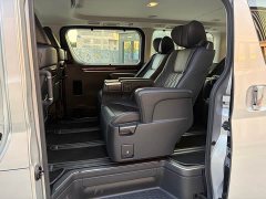 Toyota Granvia 2023 2.8T Diesel Middle East Edition - фото 15