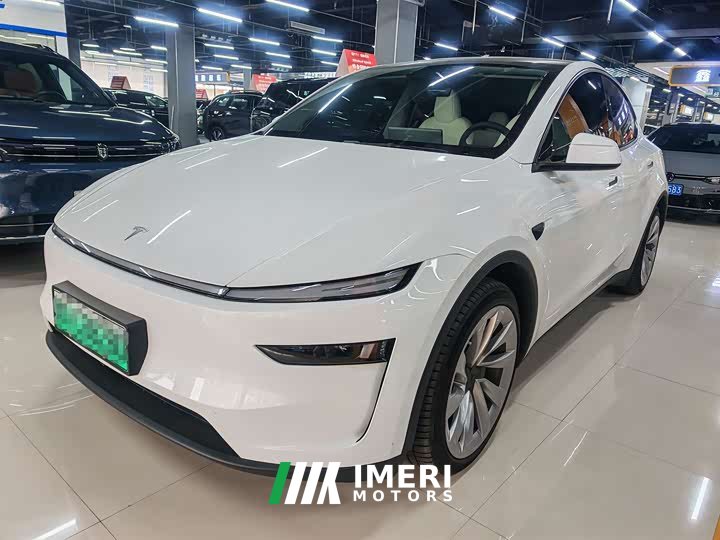 Tesla Model Y facelift long-range all-wheel drive version