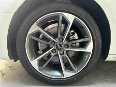 Audi A4L 40 TFSI Fashionable and Dynamic - фото 3