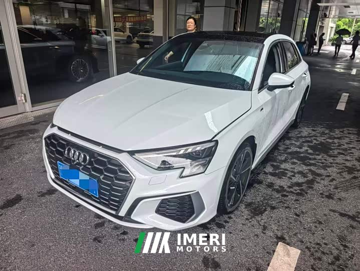 Audi A3 Sportback 35 TFSI stylish and sporty - автомобиль из Китая