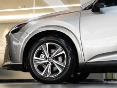 Lexus RX 300 four-wheel drive version - фото 8