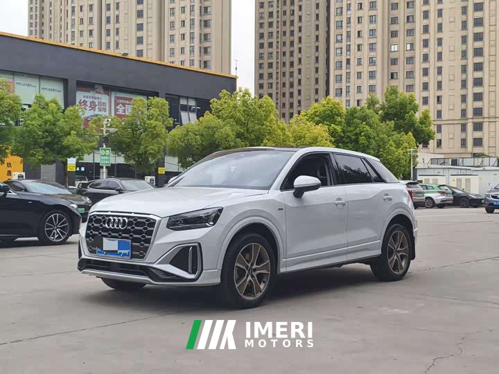 Audi Q2L 35TFSI fashionable and dynamic - автомобиль из Китая