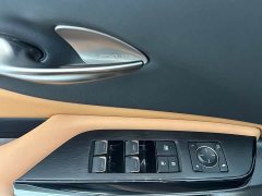 Lexus ES 2022 300h Luxury Edition - фото 17