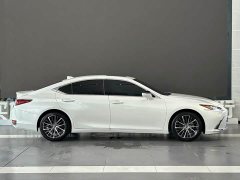Lexus ES 2022 300h Luxury Edition - фото 7