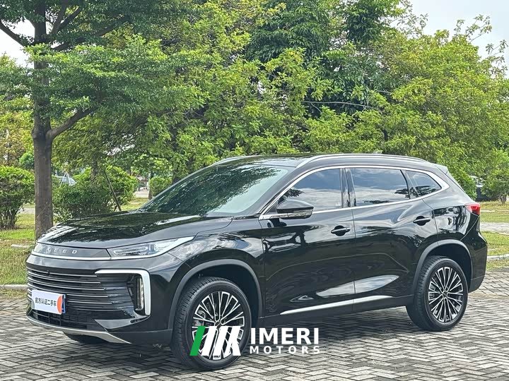 Lynk & Co Xingtu Lingyun 300T 2WD Xingyao Edition - автомобиль из Китая