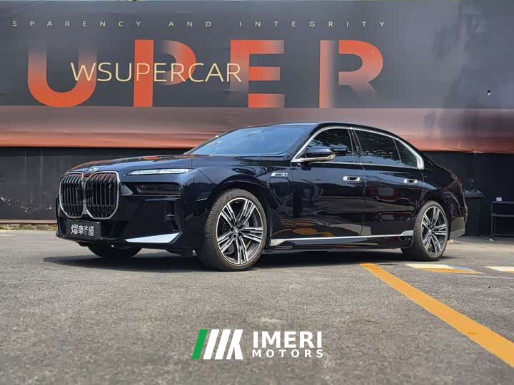 BMW i7 2023 xDrive60L M Sports Package - автомобиль из Китая