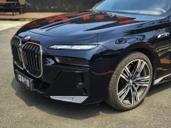 BMW i7 2023 xDrive60L M Sports Package - фото 16