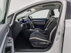 Volkswagen Golf 2023 facelift 280TSI DSG Pro - фото 10