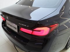 BMW 5 Series facelift 530Li leading M sports package - фото 10