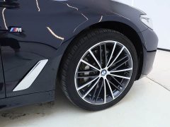 BMW 5 Series facelift 530Li leading M sports package - фото 14