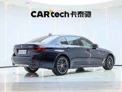 BMW 5 Series facelift 530Li leading M sports package - фото 5