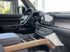 Land Rover Defender 2022 110 P400 Dark Special Edition - фото 10