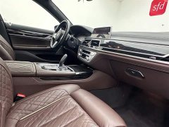 BMW 7 Series 2021 740Li Leading M Sports Package - фото 17