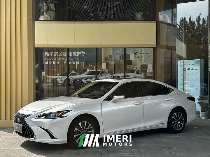 Lexus ES 300h Excellence Edition - автомобиль из Китая
