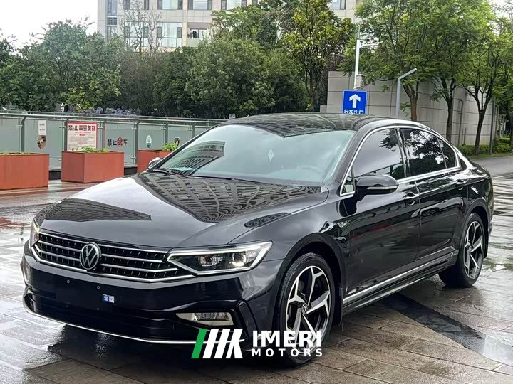 Volkswagen Magotan 2 Million Edition 330TSI DSG Leading - автомобиль из Китая