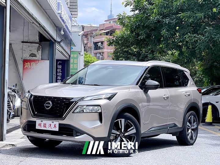 Nissan X-Trail e-POWER super-hybrid dual-motor four-wheel drive extreme version - автомобиль из Китая