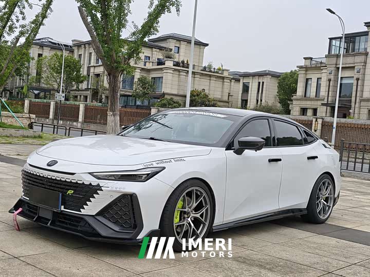 Changan UNI-V 2.0T speed version - автомобиль из Китая
