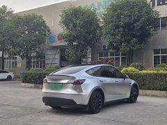 Tesla Model Y 2024 rear-wheel drive version - фото 4