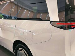 Leapmotor D99 BEV 700 Smart Premium Edition - фото 7