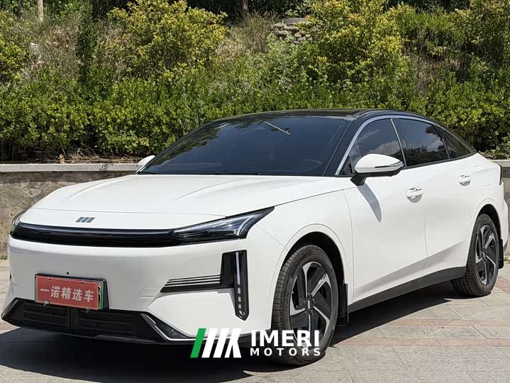Geely Galaxy L6 EM-i 140km Discovery Edition - автомобиль из Китая