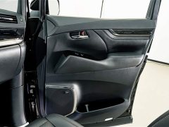 Lexus LM 2020 300h seven-seater elegant version - фото 16