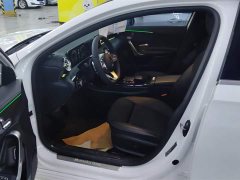 Mercedes-Benz A-Class 2022 Facelift Three A 200 L Sports Sedan Fashionable - фото 9