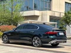 Jaguar XFL 2.0T P250 two-wheel drive exclusive luxury version - фото 17
