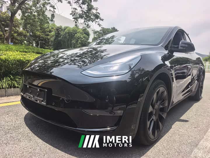 Tesla Model Y long-range all-wheel drive version - автомобиль из Китая