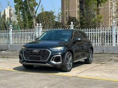 Audi Q5L 40T luxury and dynamic - фото 1