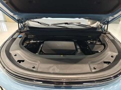 Li Auto Ideal L8 Ultra - фото 14