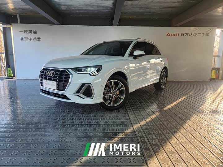 Audi Q3 facelift 40 TFSI stylish and dynamic - автомобиль из Китая