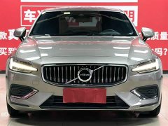 Volvo S60 T4 Momentum Luxury Edition - фото 2