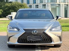 Lexus ES 200 Excellence Edition - фото 2