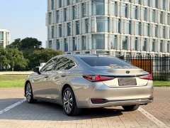 Lexus ES 200 Excellence Edition - фото 9