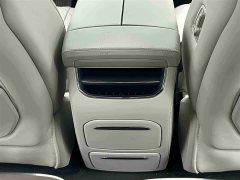 Volvo EM90 Ultra six-seater - фото 13