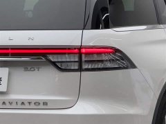 Lynk & Co Pilot 2022 3.0T V6 Two-wheel drive Premium Edition - фото 18